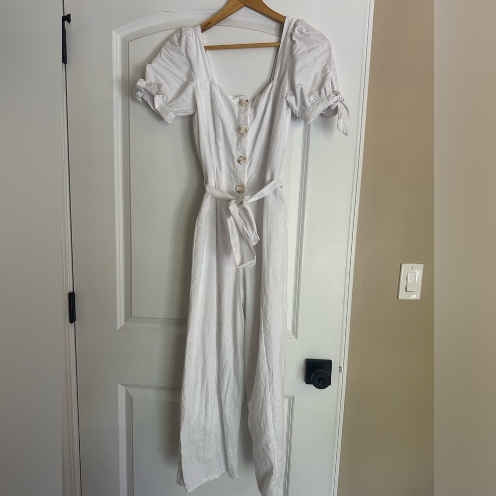 Charlie Holiday Cleo White Button-Front Puff Sleeve Culotte Jumpsuit XS - Picture 7 of 8